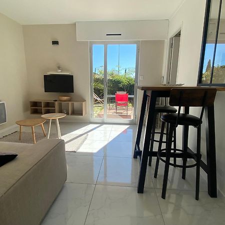 Appartement Cosy A Sanary Plage De Portissol-Climatise-Parking Prive Bagian luar foto