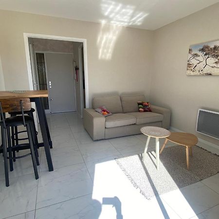 Appartement Cosy A Sanary Plage De Portissol-Climatise-Parking Prive Bagian luar foto